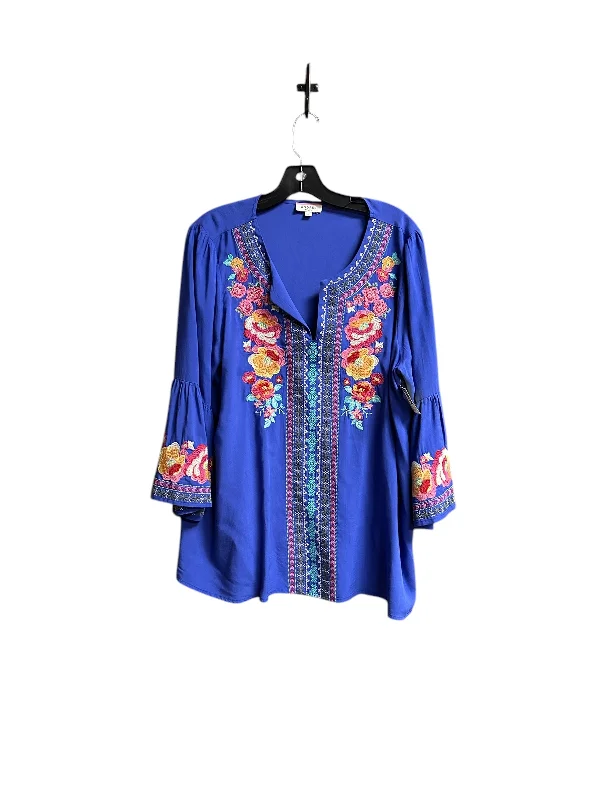 Casual Essentials Top Long Sleeve By Andree By Unit In Blue, Size: L