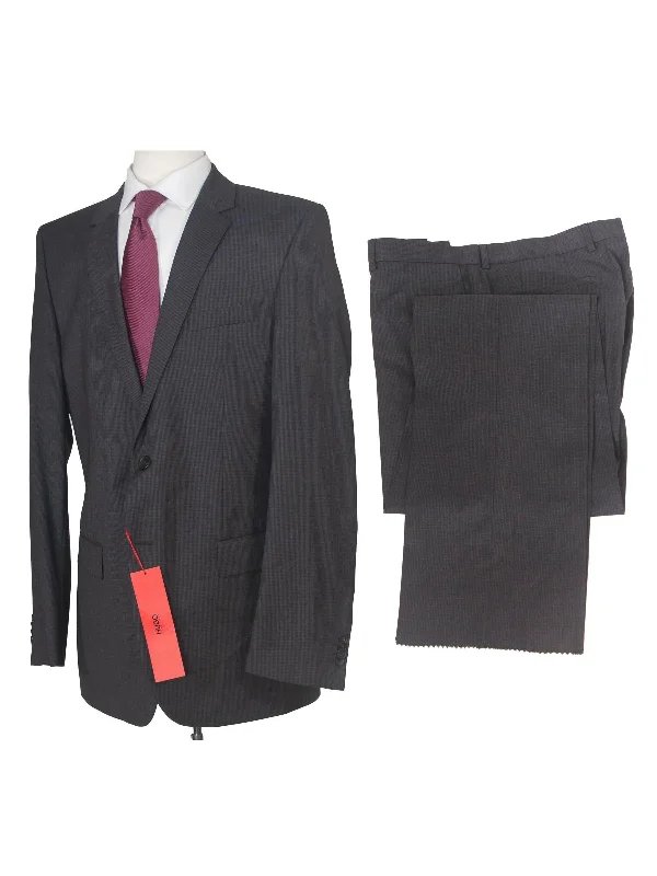 Relaxed Sportwear Hugo Boss 42L Charcoal Check 100% Wool Slim Fit 2 Piece Suit