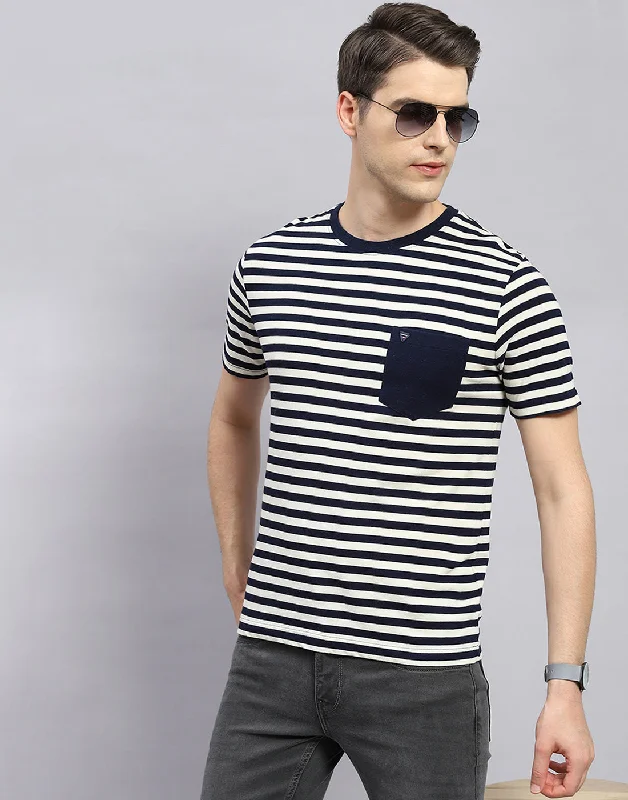 Cozy Layers Men Navy Blue Stripe Polo Collar Half Sleeve T-Shirt