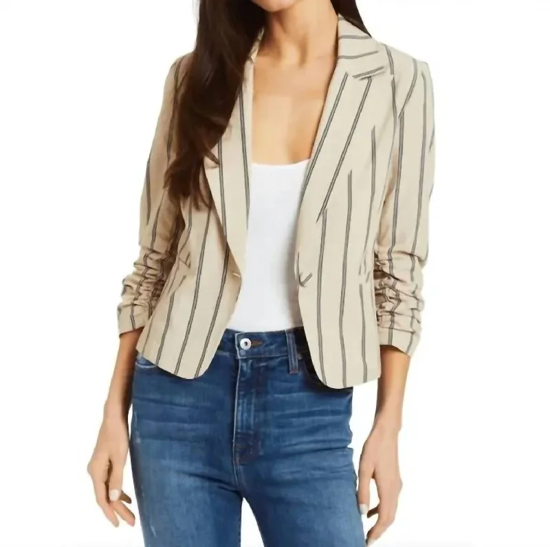 Suzie Blazer In White/blue